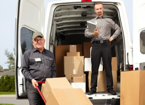 Moving truck service for homes and businesses in Barnet